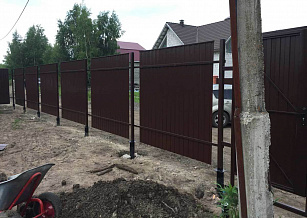 Квадратные сваи для забора Квадратные сваи для забора